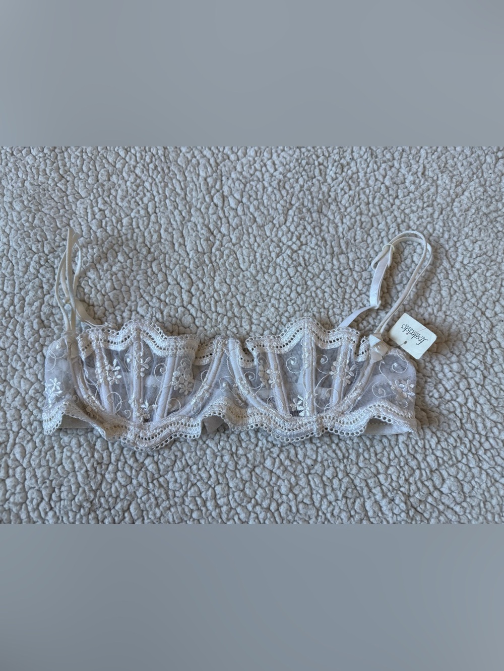 Frederick’s of Hollywood Sheer Embroidered Lace Bra 36 NWT Y2K